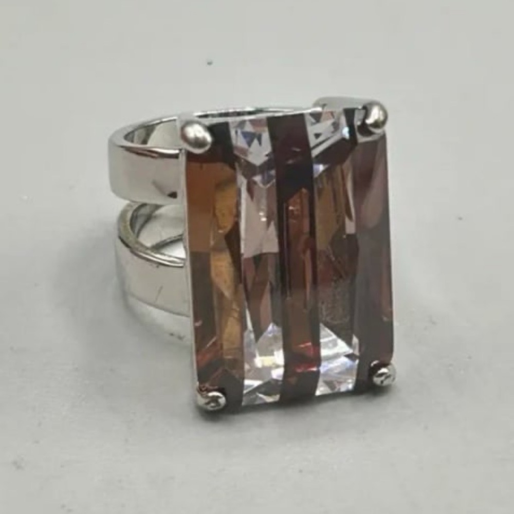 Henribendel Ring Size 6 Large Rectangular Crystal… - image 1